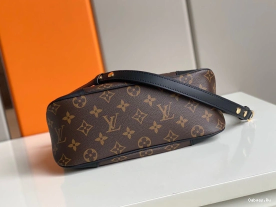 ODEON LOUIS VUITTON 0113